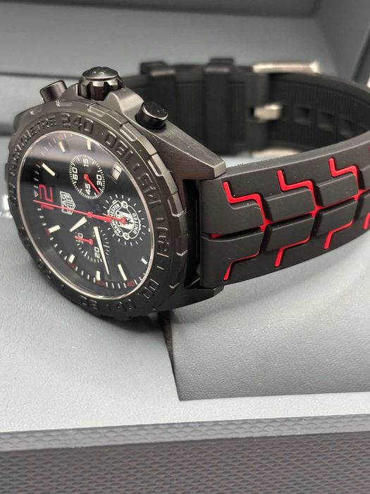 Мъжки часовник Tag Heuer Manchester United CAZ101J.FT8027