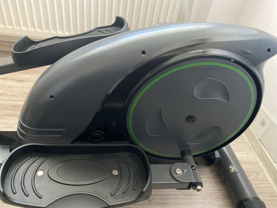 Bicicleta eliptică magnetica Zipro Hulk volantă 8 kg