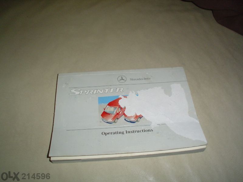 сервизни авто книжки и части за стар Мерцедес...