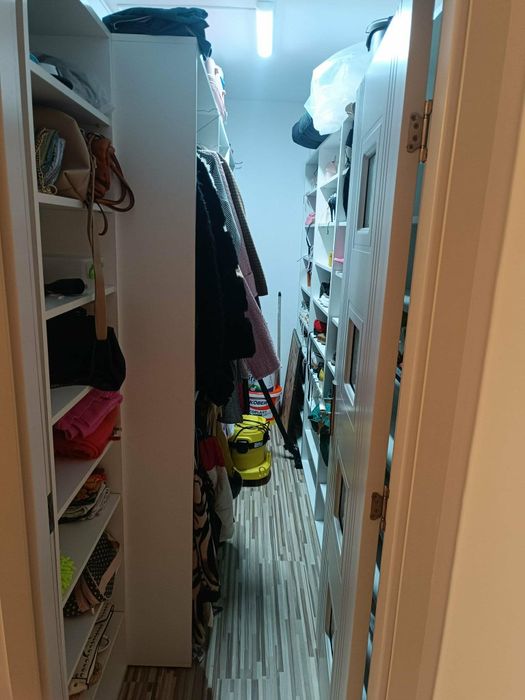 De închiriat apartament 3 camere