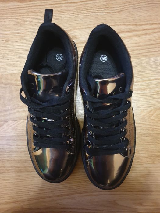 Маратонки 38 номер