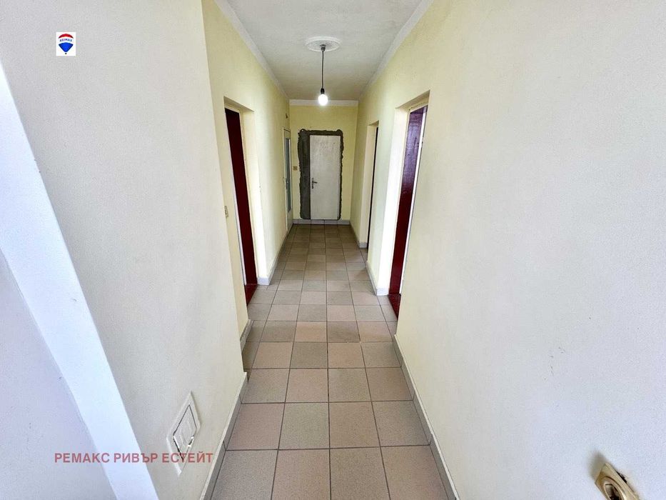 Продава се Къща в Русе, Средна кула - 252 кв.м за 786 €/кв.м - Снимка #8