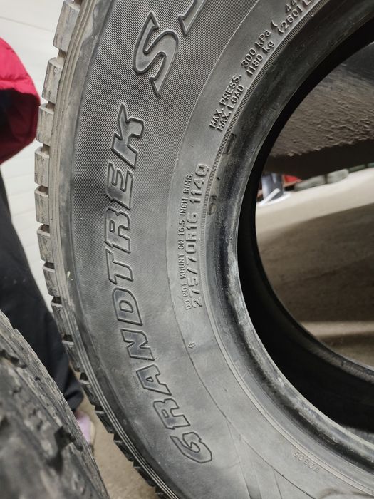 Два балона 275/70 р16