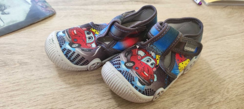 Детски обувки и пантофи  25/28 номер