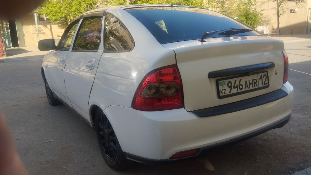 Автомобиль приора хэтчбек