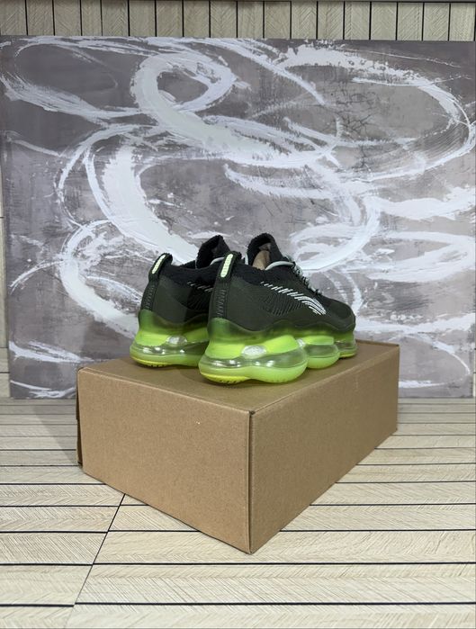 Nike Air Max Scorpion Volt