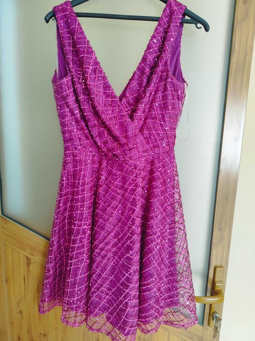 Лилава пайетена рокля