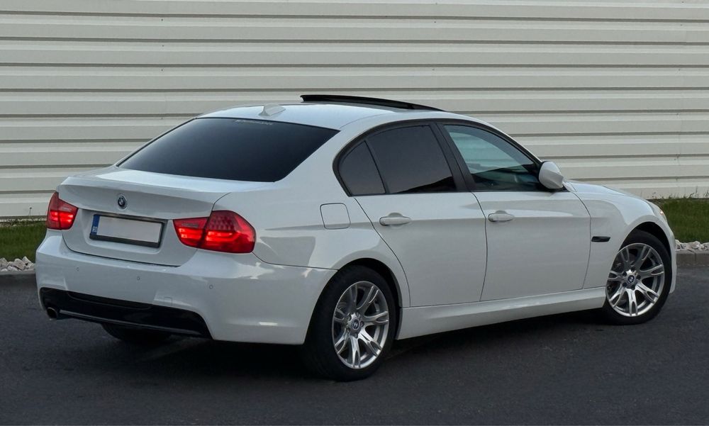 BMW 3 Series 2010 — imagine 3