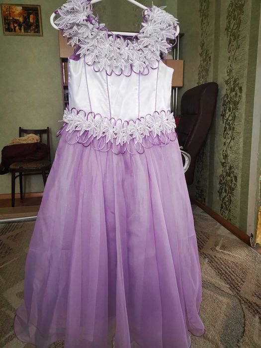 Платье на девочку