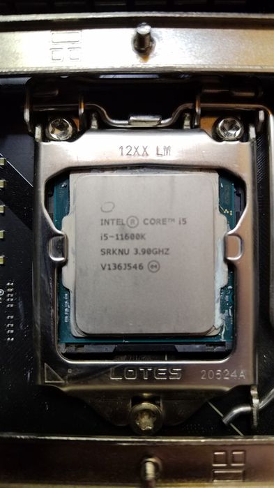 Sistem Gaming Kit i5 11600k Placa Baza MSI Z590 Carbon WIFI DDR4