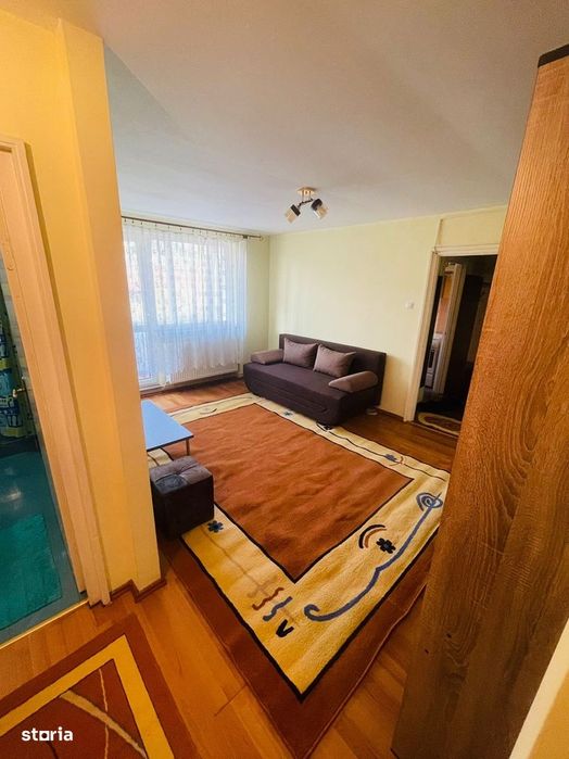 cv 80 chirie Bd.Independentei, apartament 2 camere, etaj III