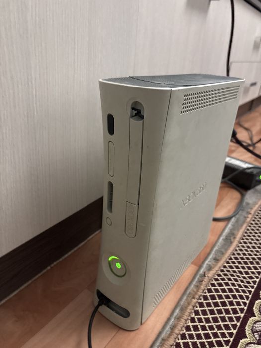 Продается хбокс 360 лт 3.0 xbox 360 lt 3.0
