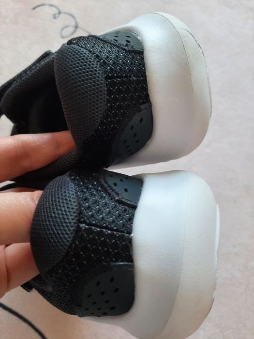 Маратонки номер 30