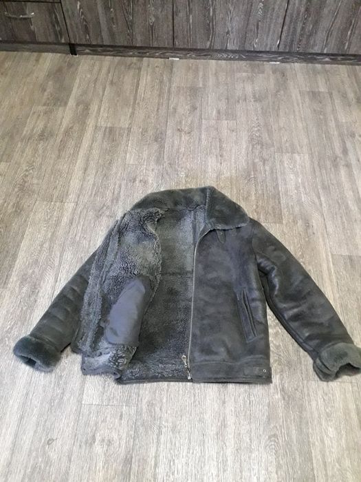 Продам куртку в хорошем состоянии.