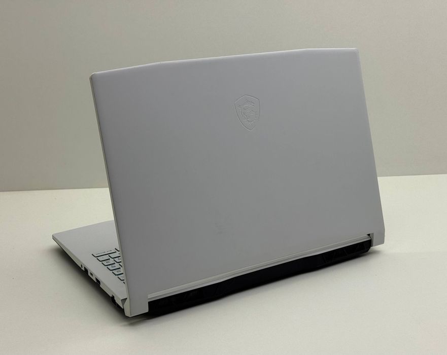 Msi SOWRD Core i7 - 11800H [ 11-avlod ]