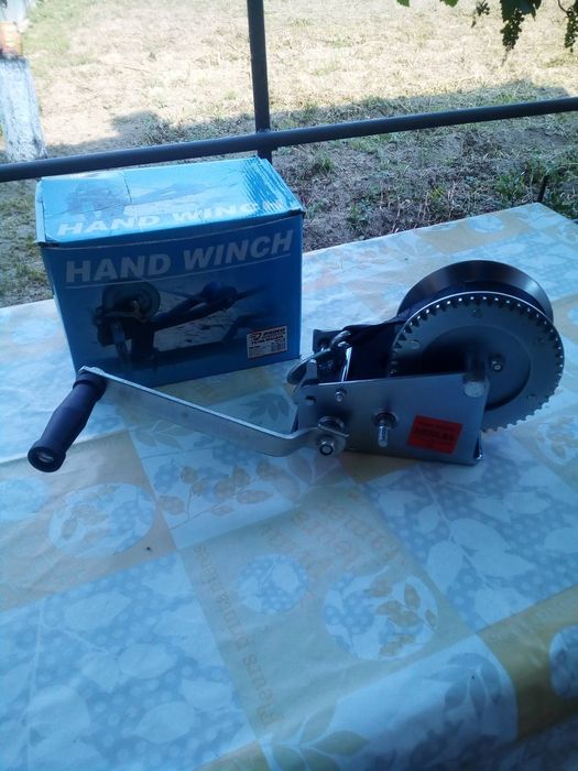 нова автолебедка