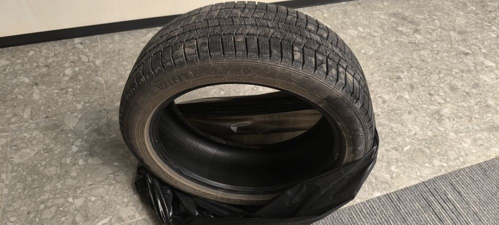 Б/у шины 235/50R21 Dunlop wintermaxx03