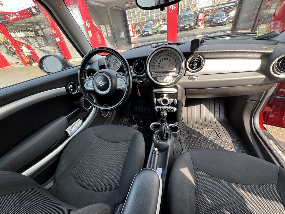 Mini Cooper One 1.4 benzina 2010 cutie automata