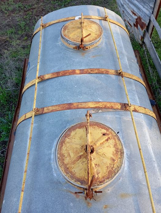 Продам,бочку две секции