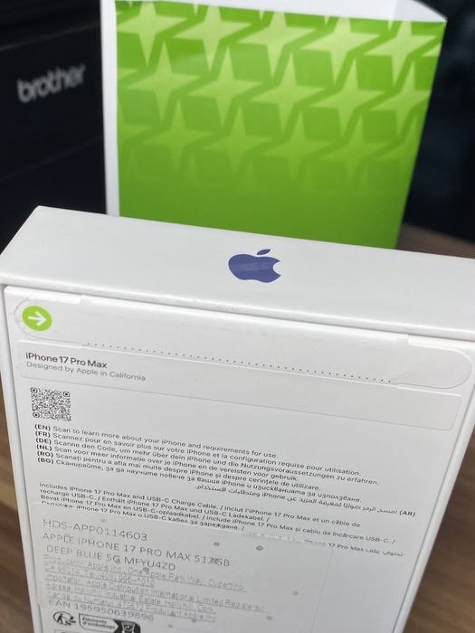 iPhone 17 Pro Max • 512 GB • Deep Blue