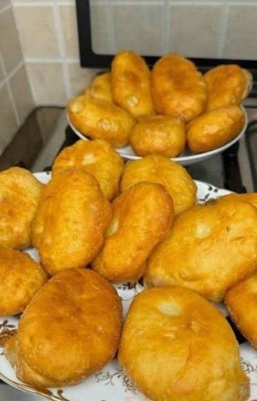 Ассортимент: Самса слоеная/тандырная пирожки с различными начинками.
М