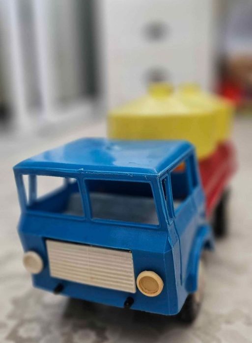 Български играчка/Ретро камион/Бензиновоз