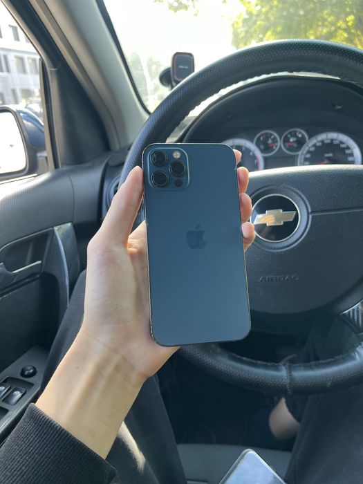 Продам Айфон 12 Pro 128gb