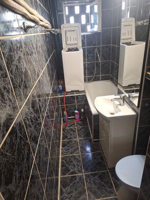 Vând apartament 3 camere semidecomandat