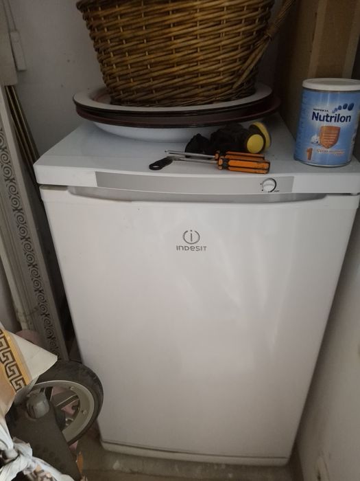 Морозилка indesit