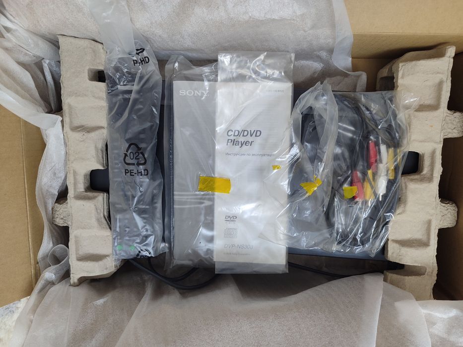 Видеомагнитафон DVD новая