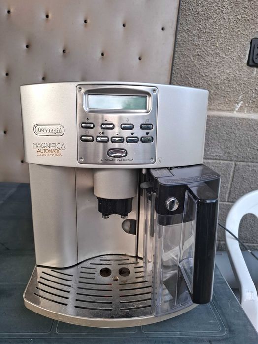 Кафемашина -автомат Delonghi