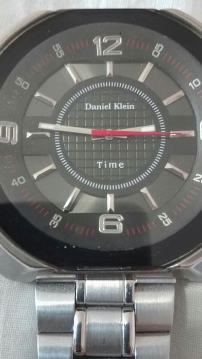 Ръчен часовник с батерия