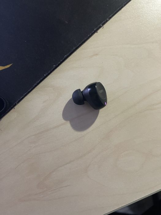 Vand Earbuds Uii urgent