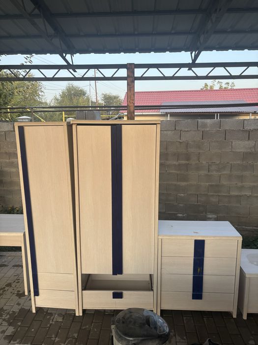 Продам комплект шкафов