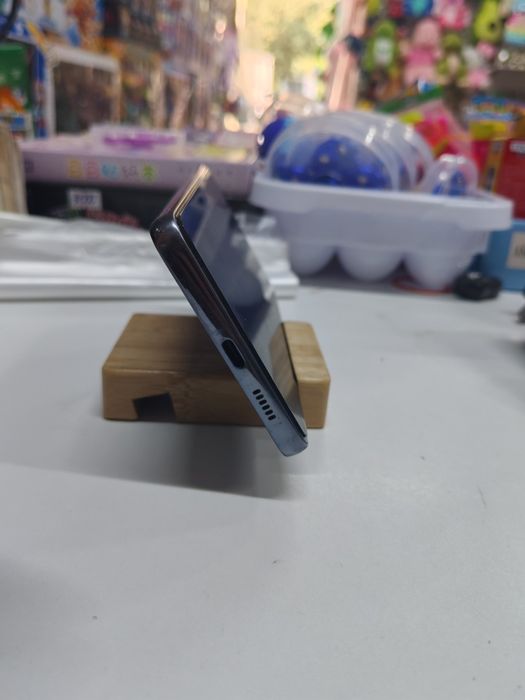 Продаётся телефон Samsung Galaxy A73