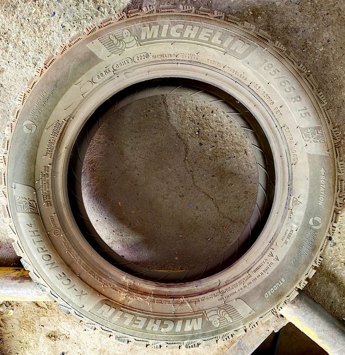 Продам зимние шины MICHELIN.