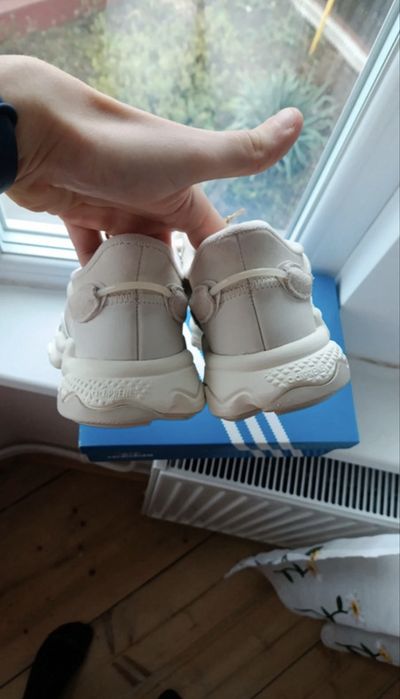 Adidas “Ozweego”