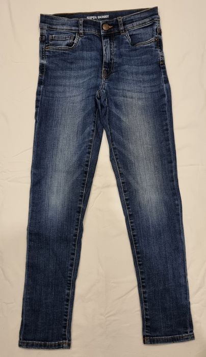 Продавам детски дънки на фирмата Зара