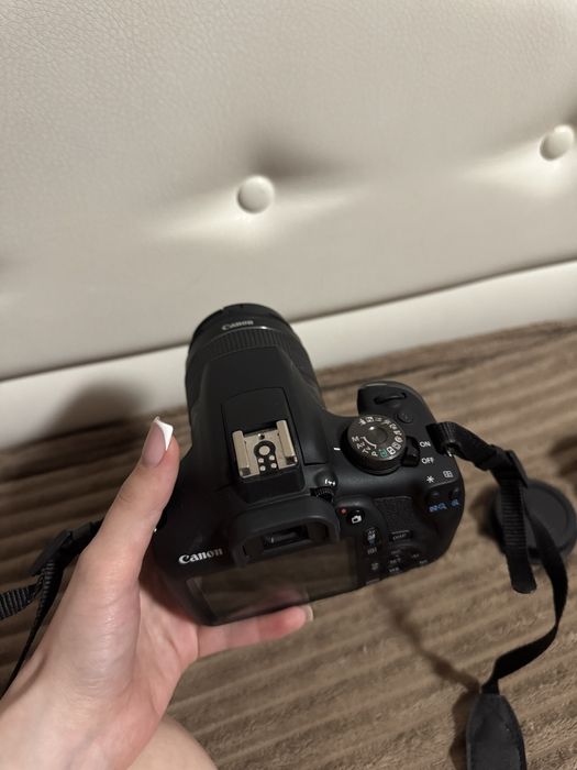 Камера кэнон 2000d