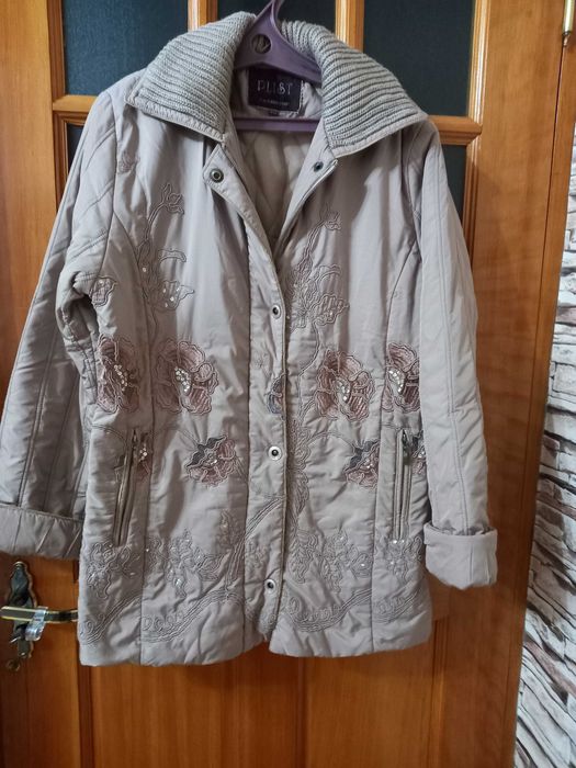 Верхняя женская одежда