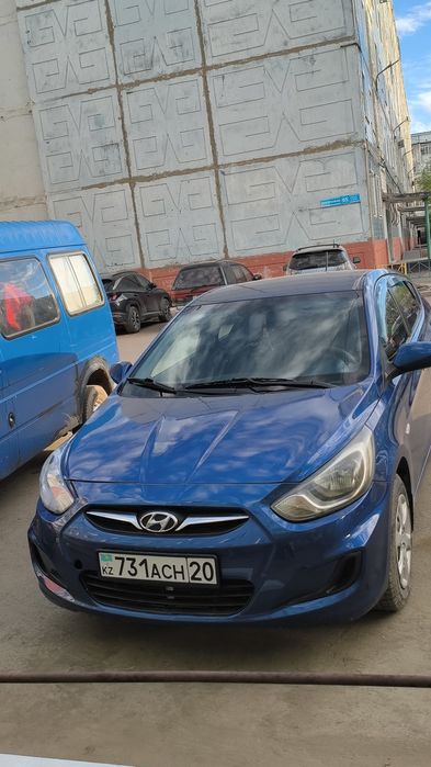 Hyundai solaris 2012