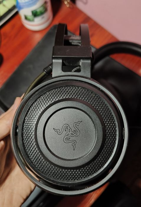 Игровые гарнитуры Razer Nari Essential Wireless + Edifier G2II