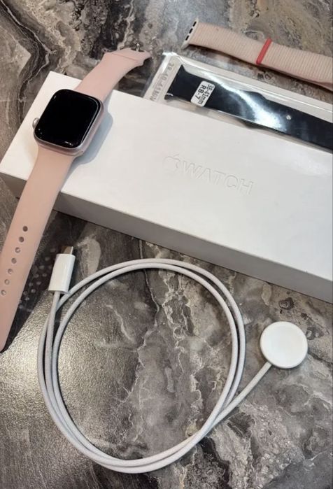 Продам Apple Watch 9 41 mm pink (розовые)