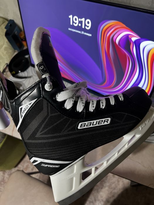 Коньки хоккейные