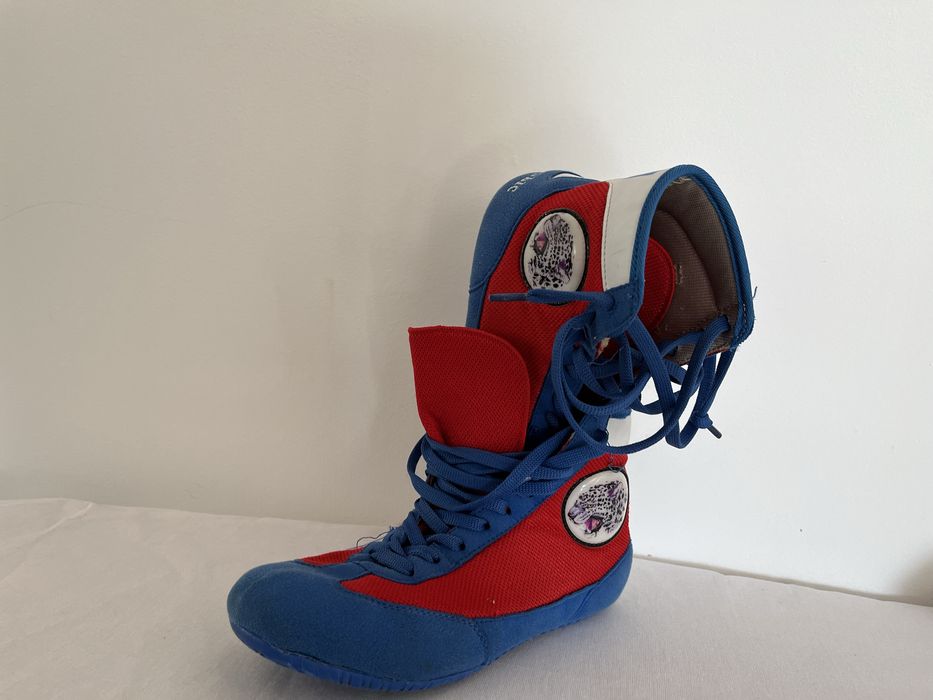 Борцовка сатылады 38размер