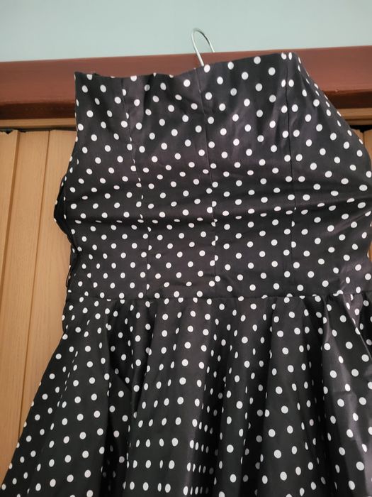 Vând Rochiță Dama