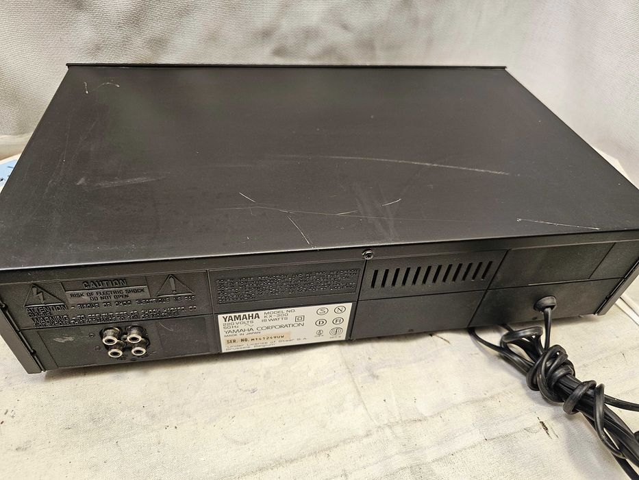 Stereo Cassette Deck Yamaha KX-300 (Natural Sound) – Fabricat în Japonia