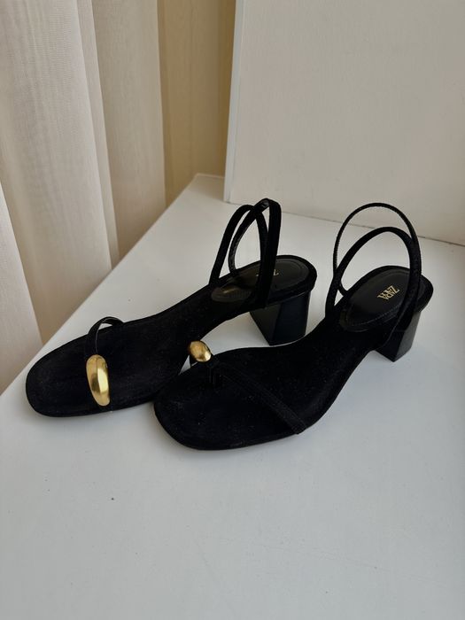 Босоножки женские элегантные