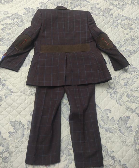 Продам костюм и Рубашка для мальчика