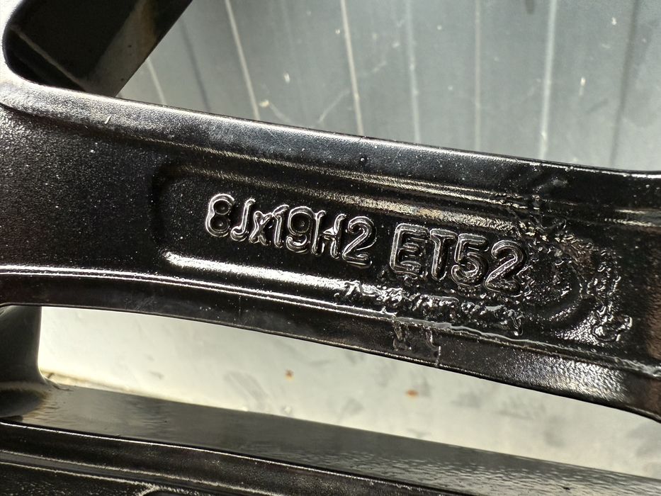 Mercedes AMG 245/45/19 Оригинални W447 Michelin Дот 21г Зимни 2.500лев